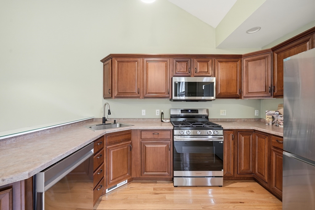 166 Brookfield Ln 166