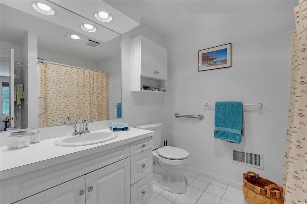 51 Carlson Ln #9C, Falmouth, MA, 51 Carlson Ln #9C, Falmouth, MA Photo #13