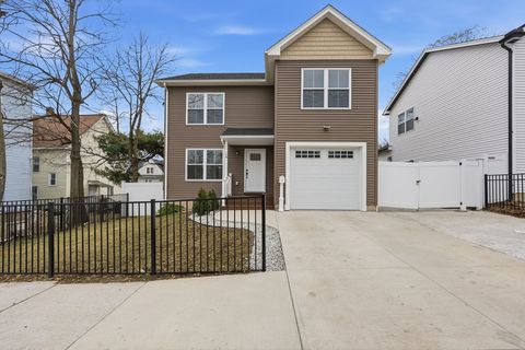 14 Crane St Springfield MA 01104