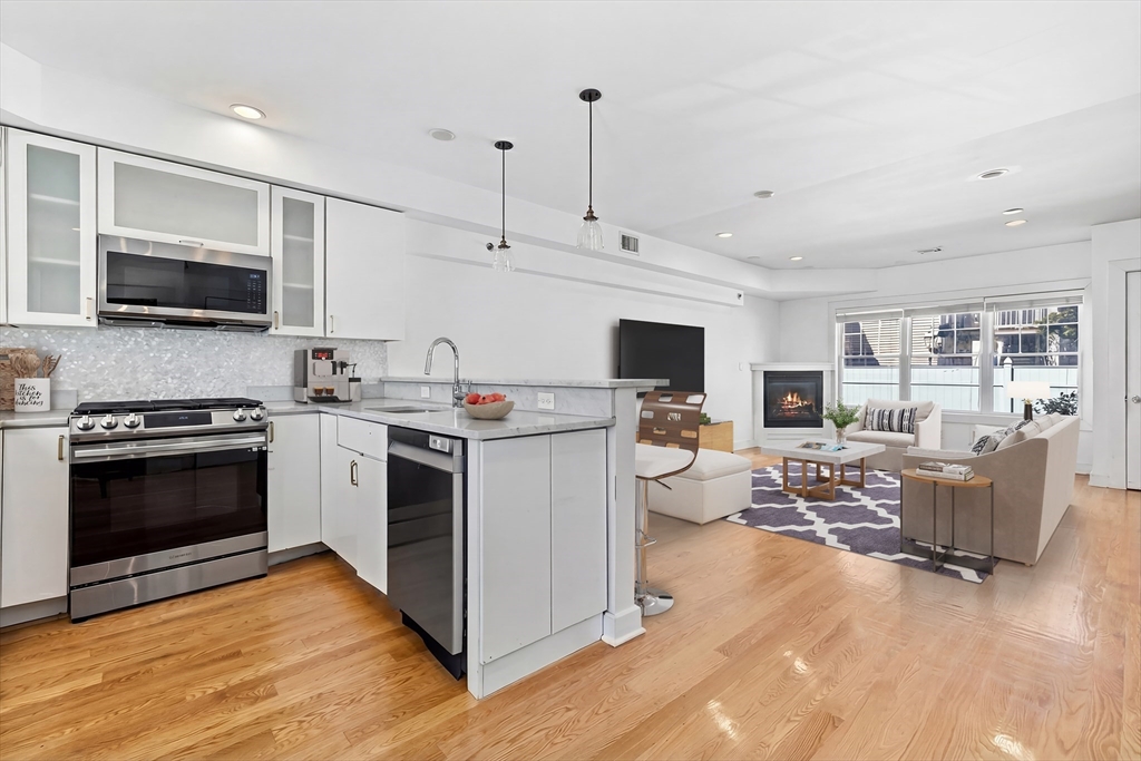 35 Middle St #4, Boston, MA Photo #1