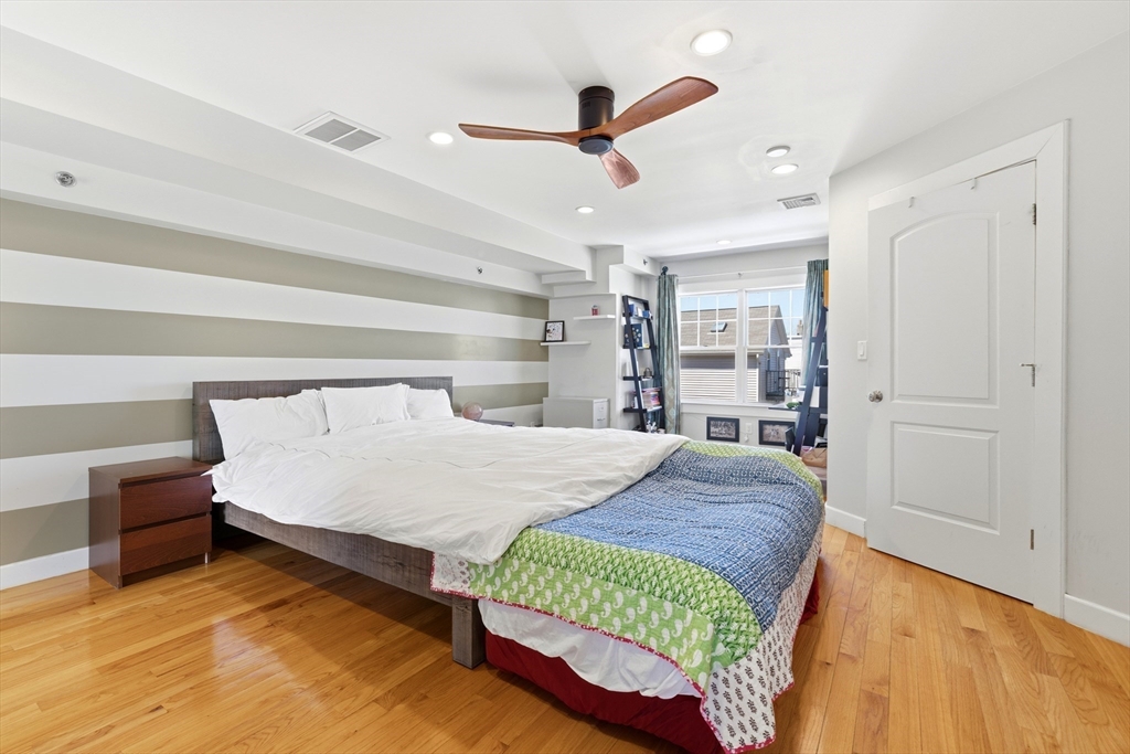 35 Middle St #4, Boston, MA Photo #10