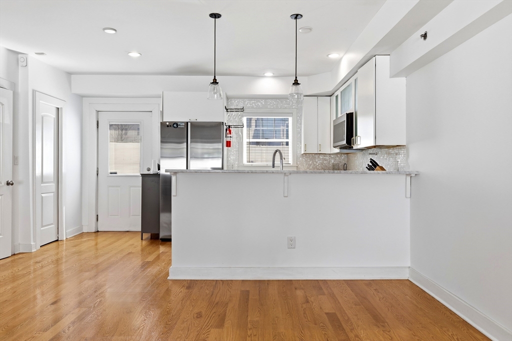 35 Middle St #4, Boston, MA Photo #5