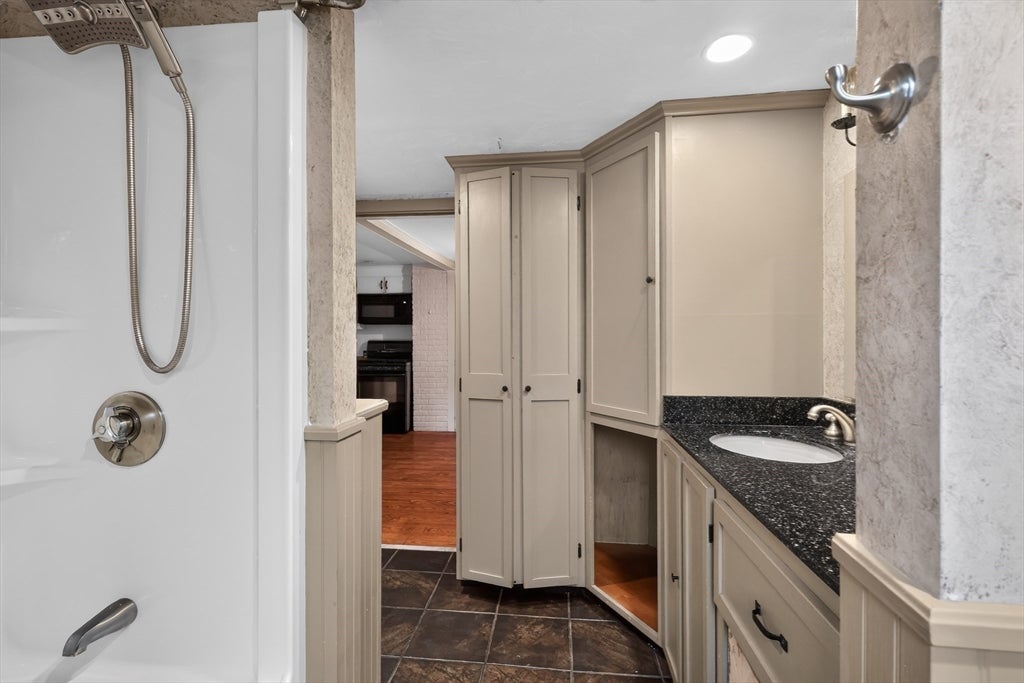 15 Hillside Ave, Middleboro, MA, 15 Hillside Ave, Middleboro, MA Photo #20