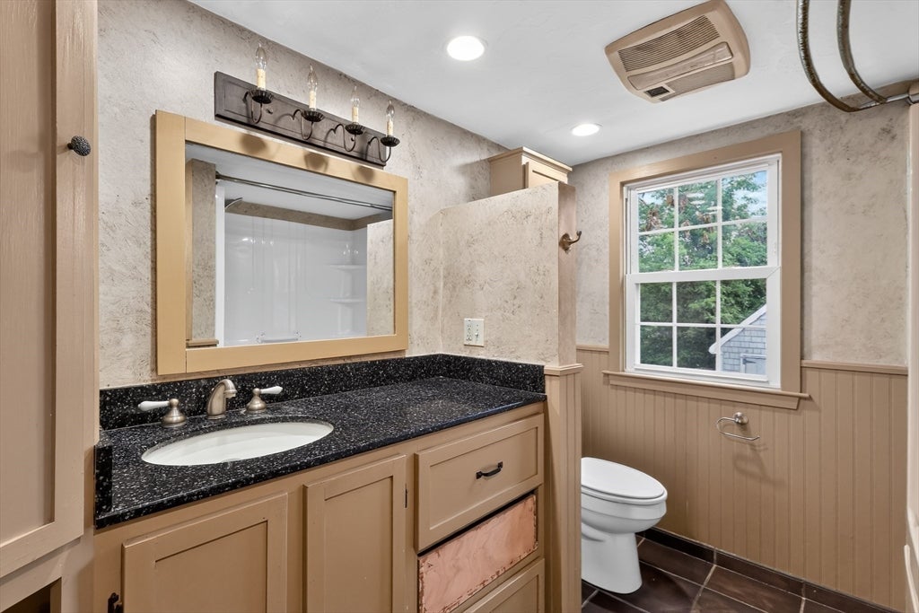 15 Hillside Ave, Middleboro, MA, 15 Hillside Ave, Middleboro, MA Photo #22
