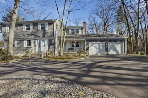 54 Sagamore Road Seekonk MA 02771
