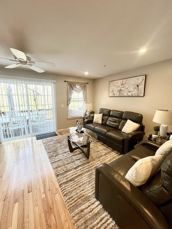 4 Maple View Ln B