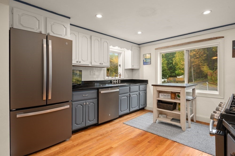 172 Haverhill St, North Reading, MA Photo #5