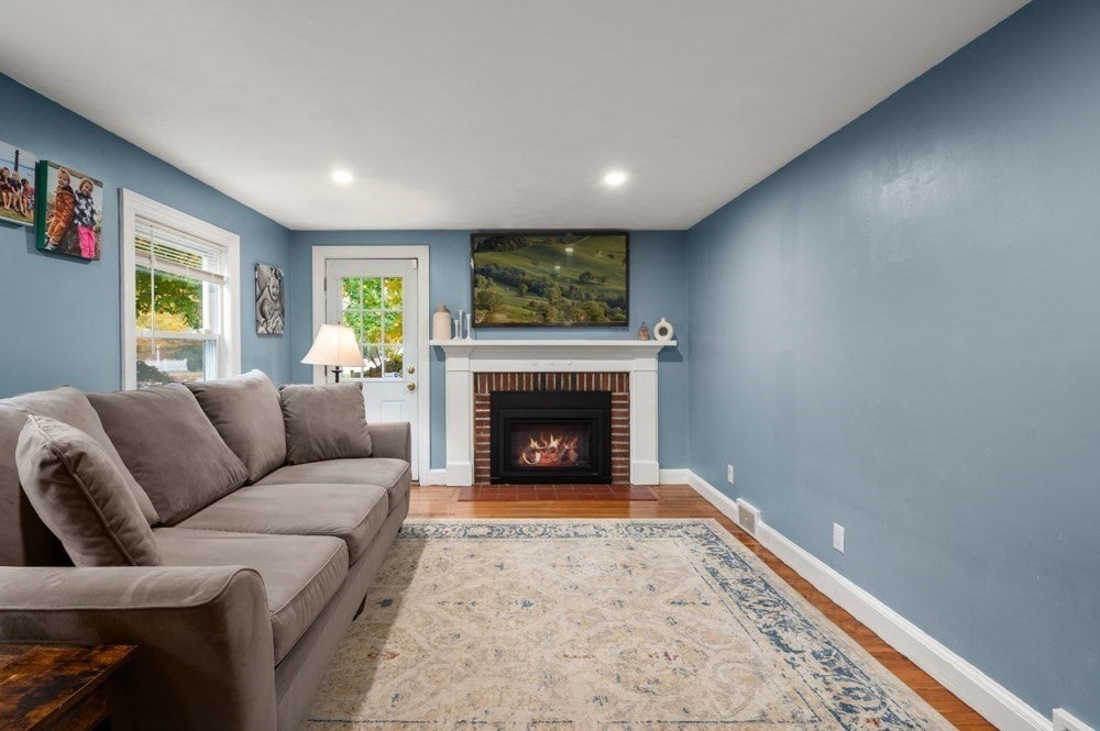 172 Haverhill St, North Reading, MA Photo #11