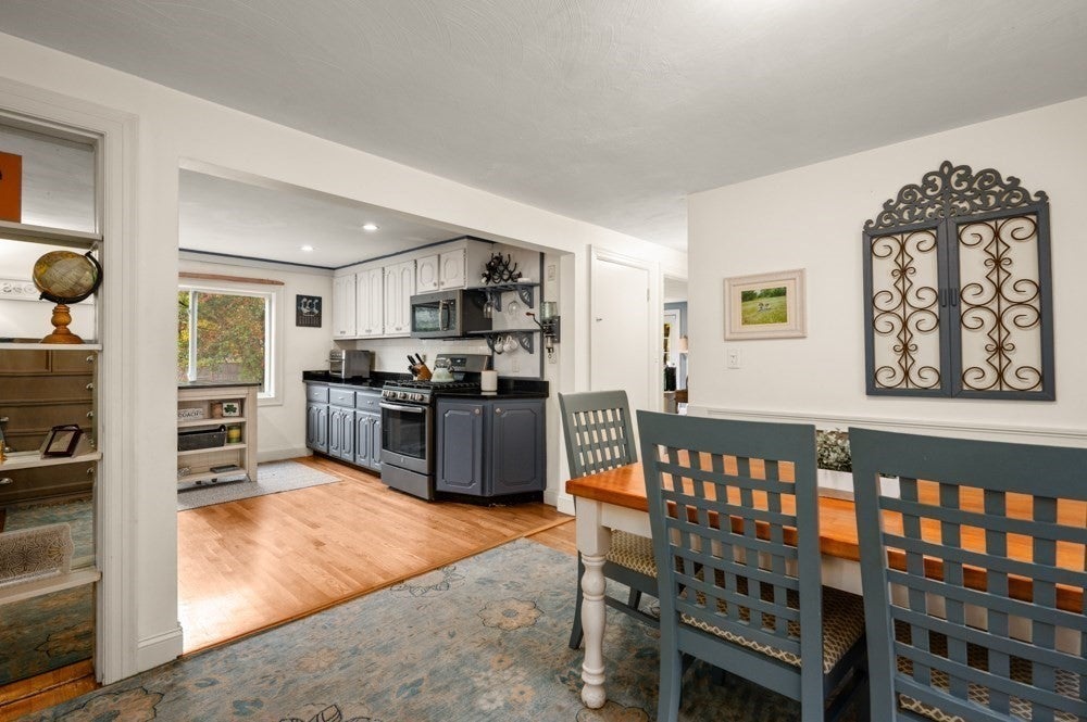 172 Haverhill St, North Reading, MA Photo #9