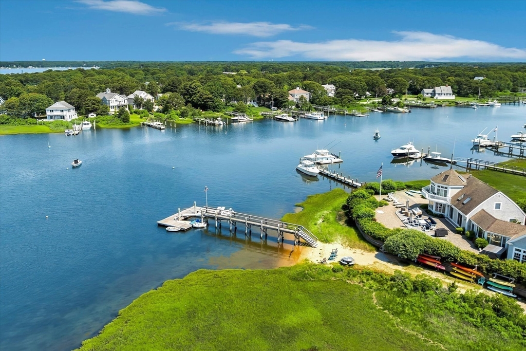 Mashpee, Massachusetts 02649, United States, 3 Bedrooms Bedrooms, ,3 BathroomsBathrooms,Residential,Pending,159354