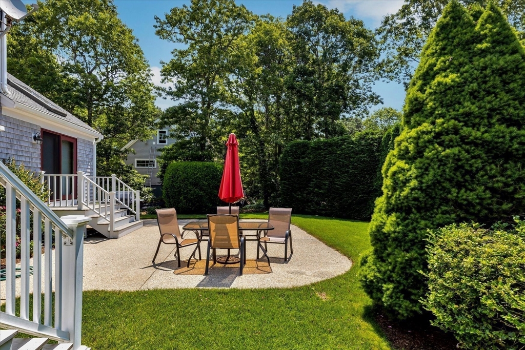 Mashpee, Massachusetts 02649, United States, 3 Bedrooms Bedrooms, ,3 BathroomsBathrooms,Residential,Pending,159354