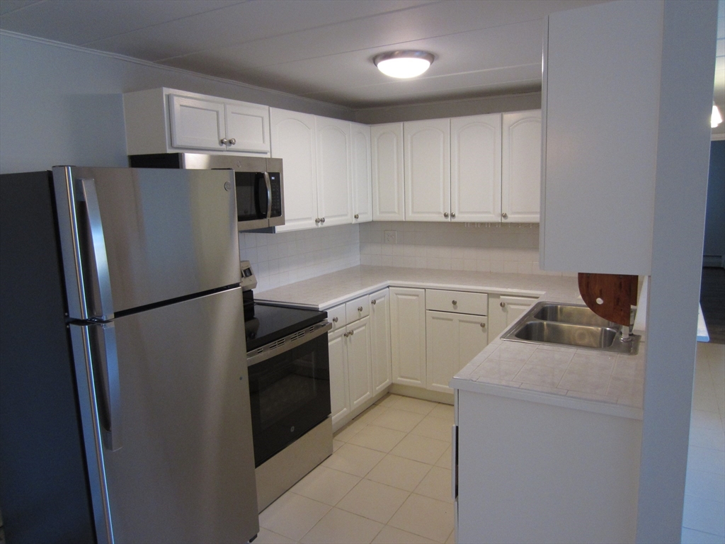 22 Nelson Dr 2E