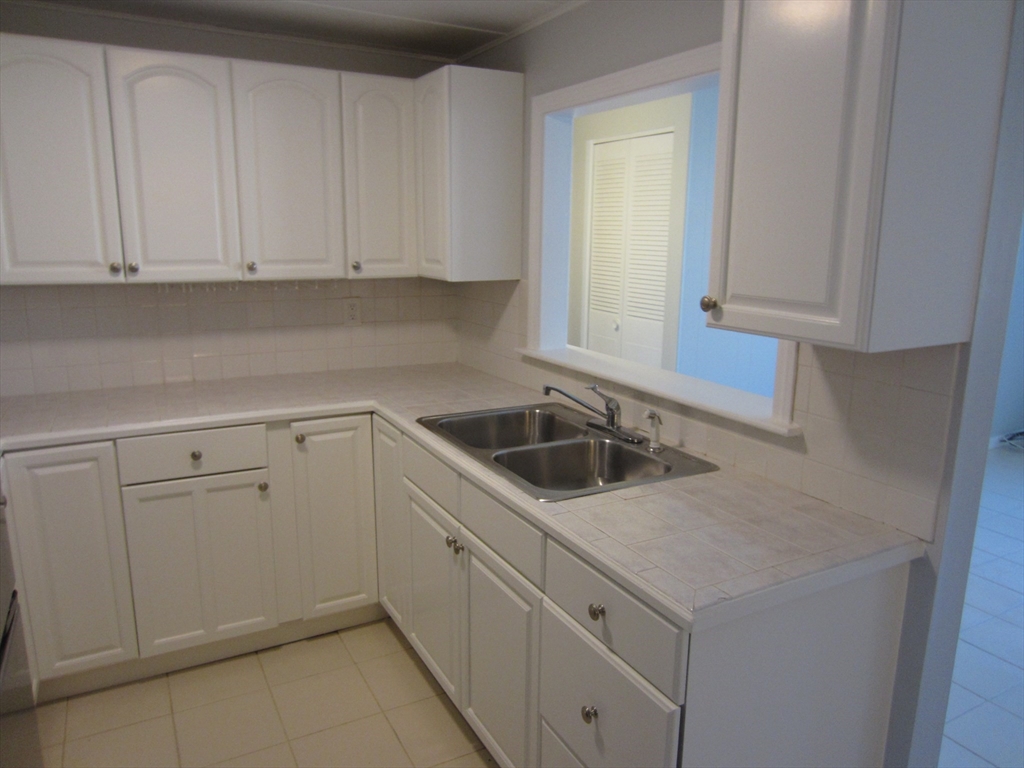 22 Nelson Dr 2E