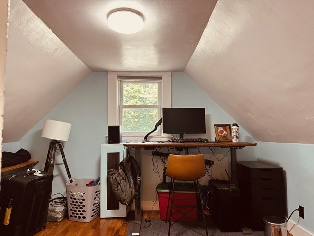 Cambridge, Massachusetts 02140, United States, 3 Bedrooms Bedrooms, ,1 BathroomBathrooms,Residential,Active,200048