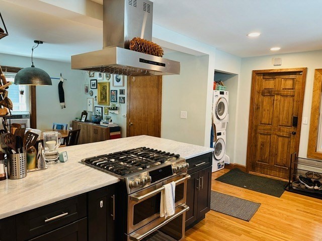 Cambridge, Massachusetts 02140, United States, 3 Bedrooms Bedrooms, ,1 BathroomBathrooms,Residential,Active,200048