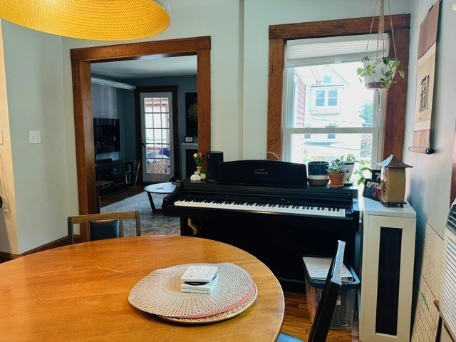 Cambridge, Massachusetts 02140, United States, 3 Bedrooms Bedrooms, ,1 BathroomBathrooms,Residential,Active,200048