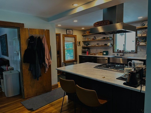 Cambridge, Massachusetts 02140, United States, 3 Bedrooms Bedrooms, ,1 BathroomBathrooms,Residential,Active,200048