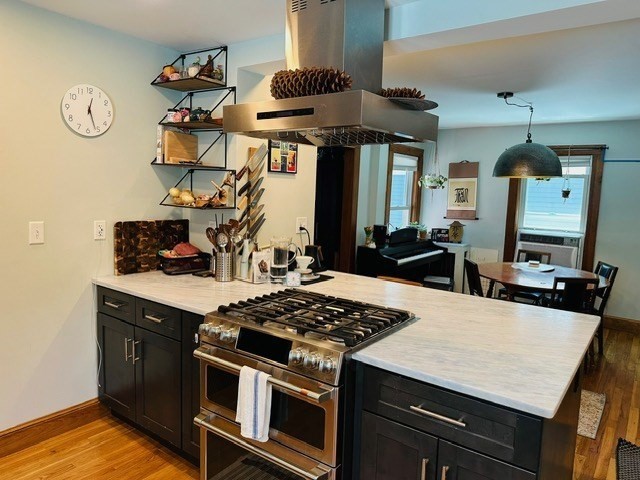 Cambridge, Massachusetts 02140, United States, 3 Bedrooms Bedrooms, ,1 BathroomBathrooms,Residential,Active,200048