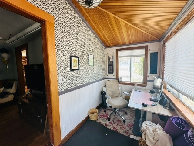 Cambridge, Massachusetts 02140, United States, 3 Bedrooms Bedrooms, ,1 BathroomBathrooms,Residential,Active,200048