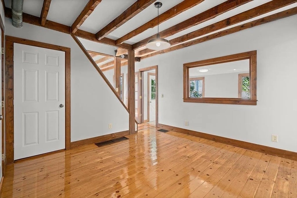 6 Richs Court