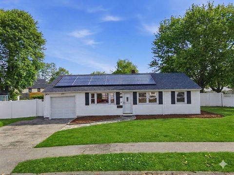 34 Beaconsfield St Lawrence MA 01843