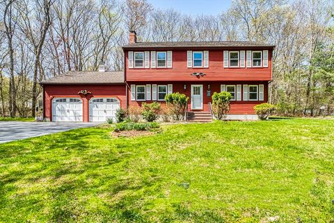 14 Morningside Ln Foxboro MA 02035