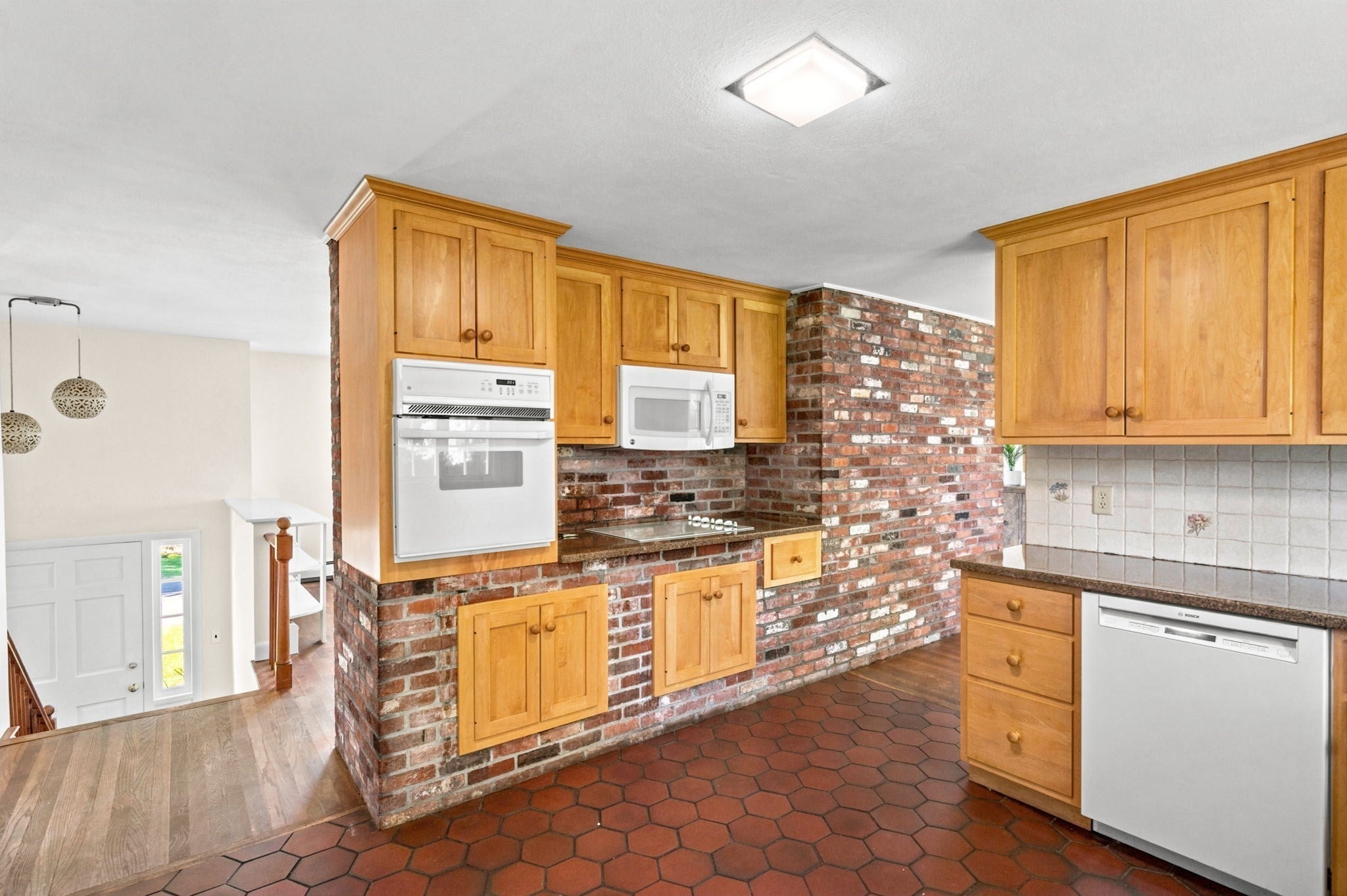81 Old Pasture Rd, Cohasset, MA Photo #10