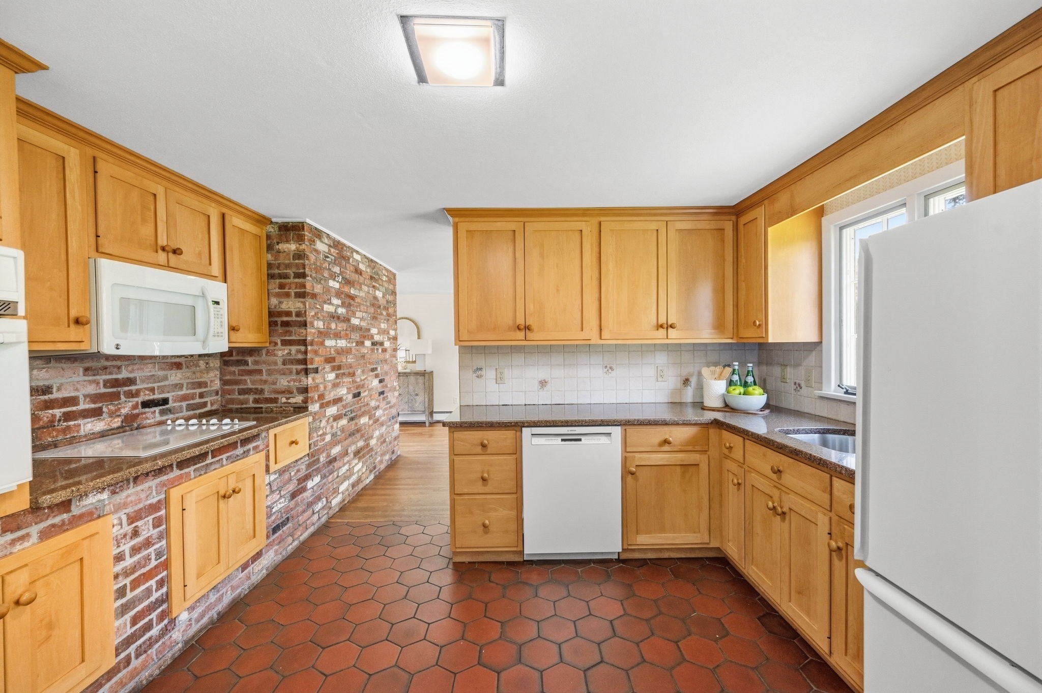 81 Old Pasture Rd, Cohasset, MA Photo #8