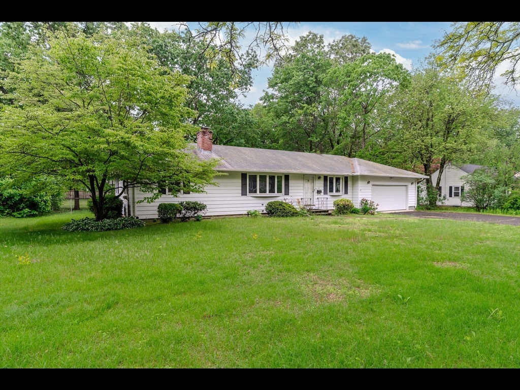 557 Maple Rd