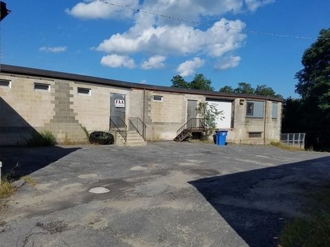 Photo of 75 Walnut St #1R, Fitchburg, MA 01420 (MLS # 73493227)