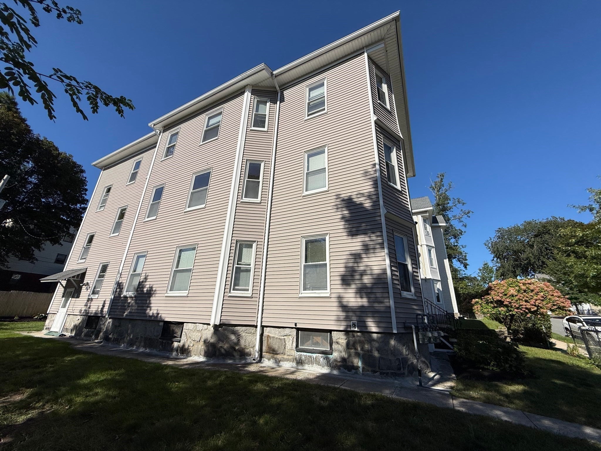32 Woodbine Street #1, Worcester, MA Photo #25