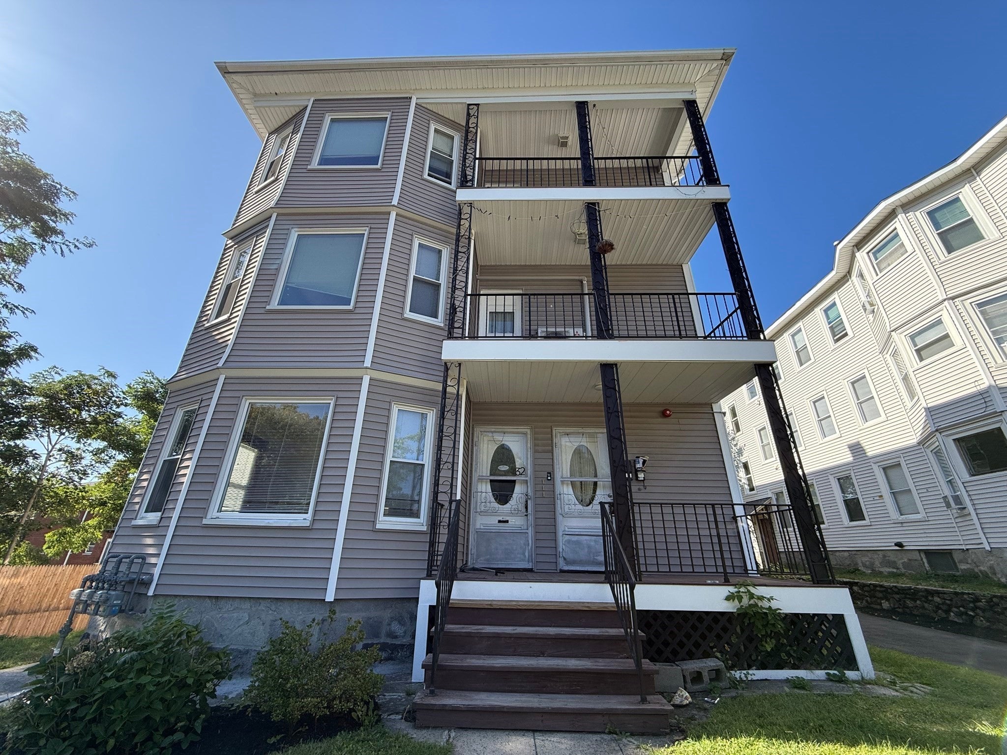 Photo of 32 Woodbine Street, Worcester, MA