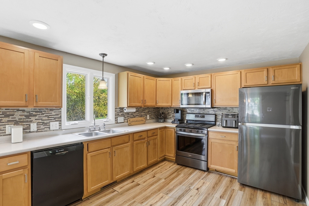1185 Main St #4, Clinton, MA Photo #11