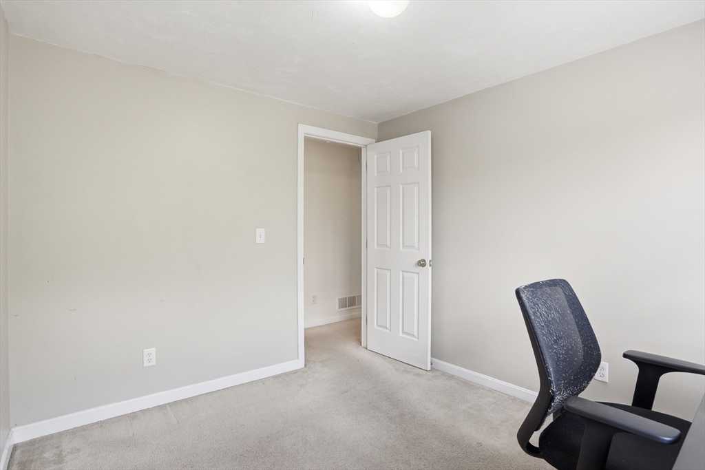 1185 Main St #4, Clinton, MA Photo #32