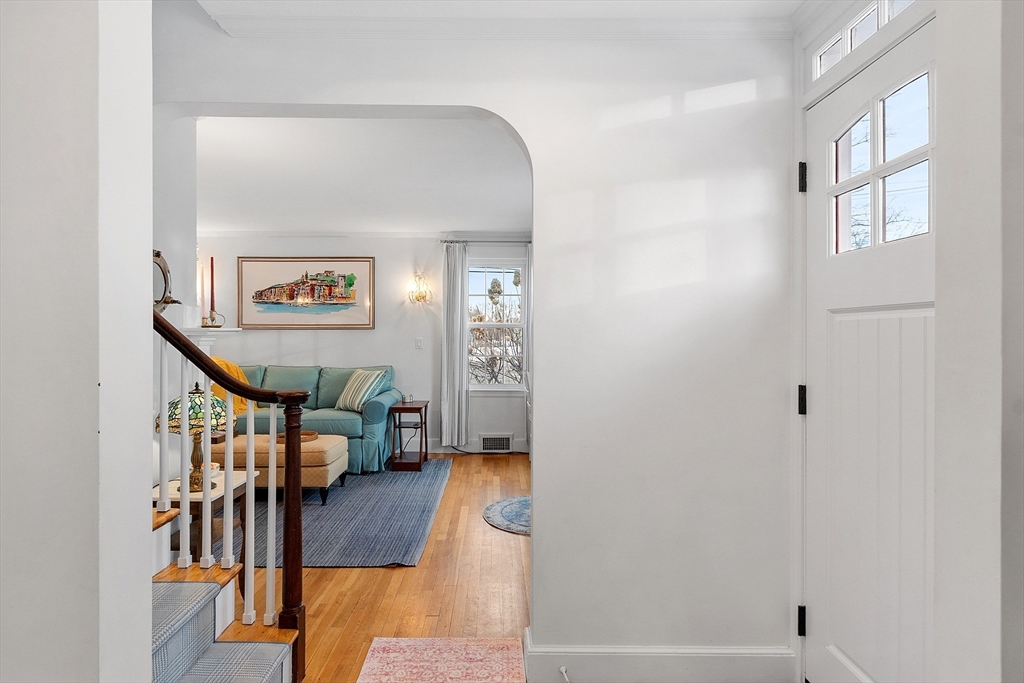 34 Rose Ave