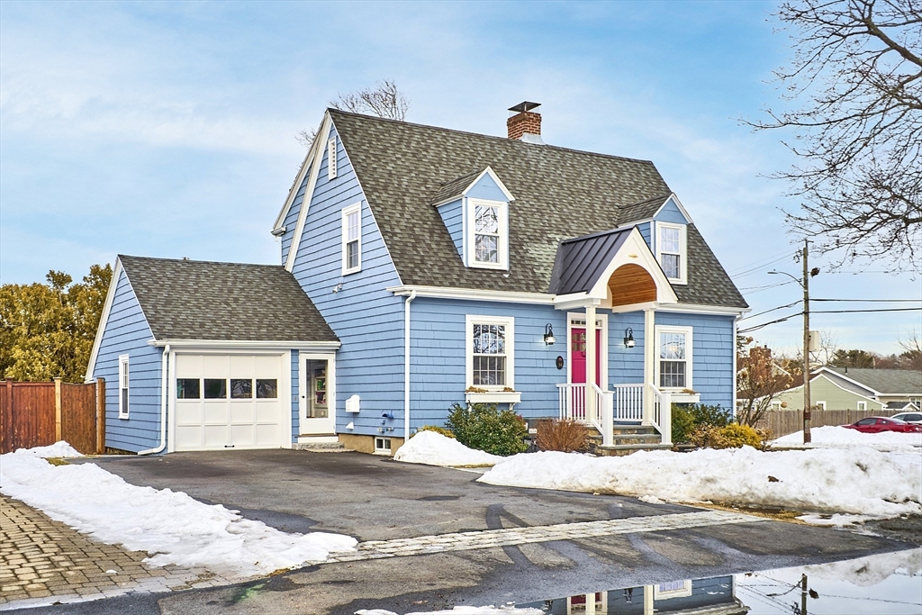 34 Rose Ave