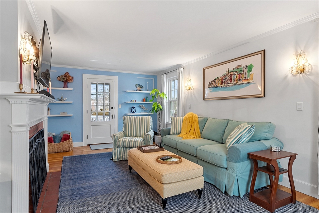 34 Rose Ave
