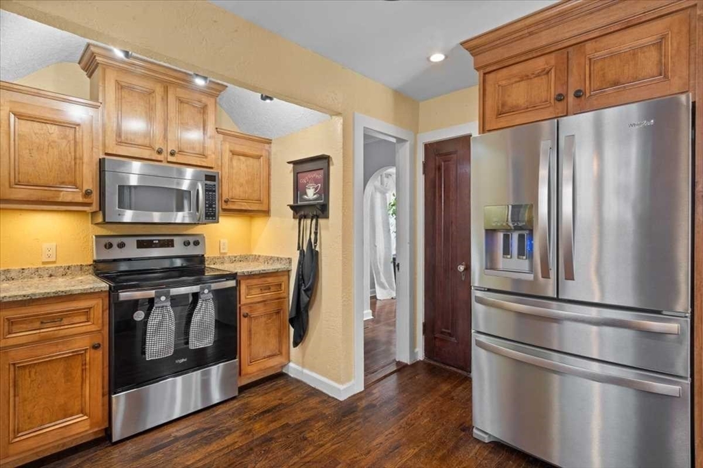 860 Pleasant St, Worcester, MA Photo #17