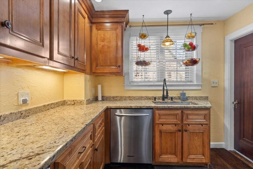 860 Pleasant St, Worcester, MA Photo #14