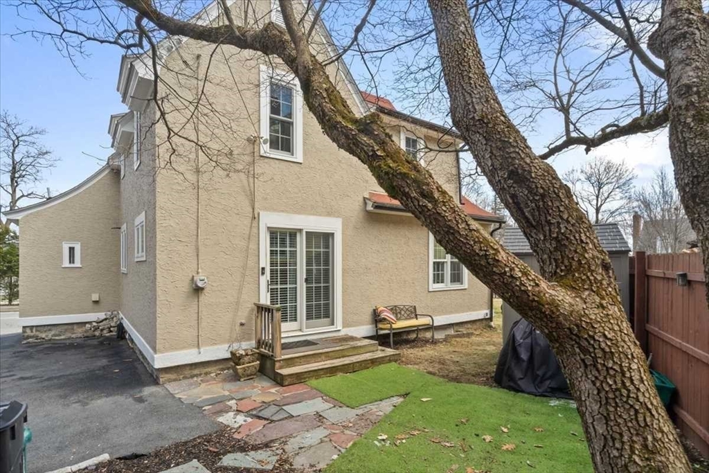 860 Pleasant St, Worcester, MA Photo #30