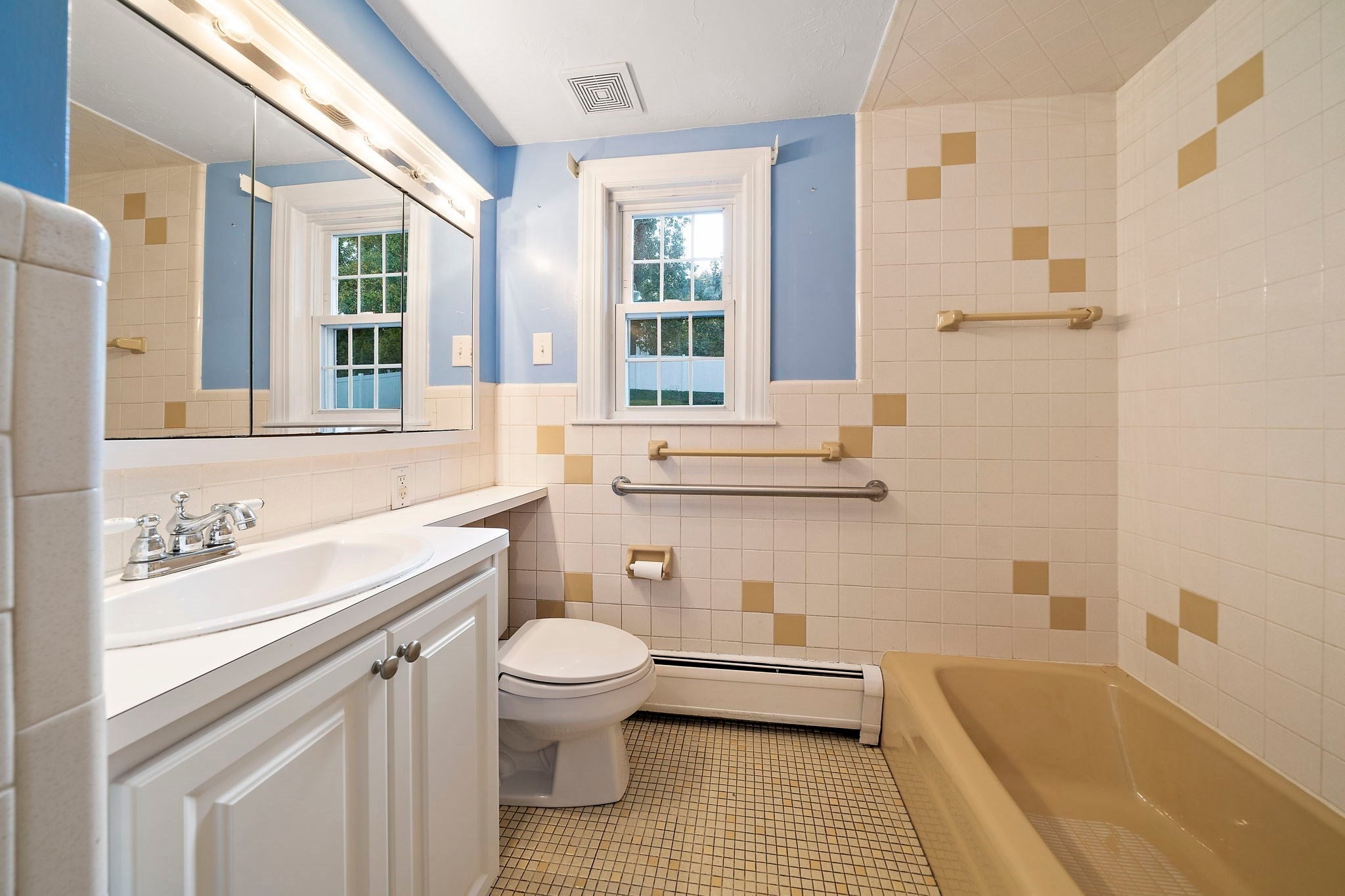 140 Mount Vernon Rd E RD, Weymouth, MA Photo #9
