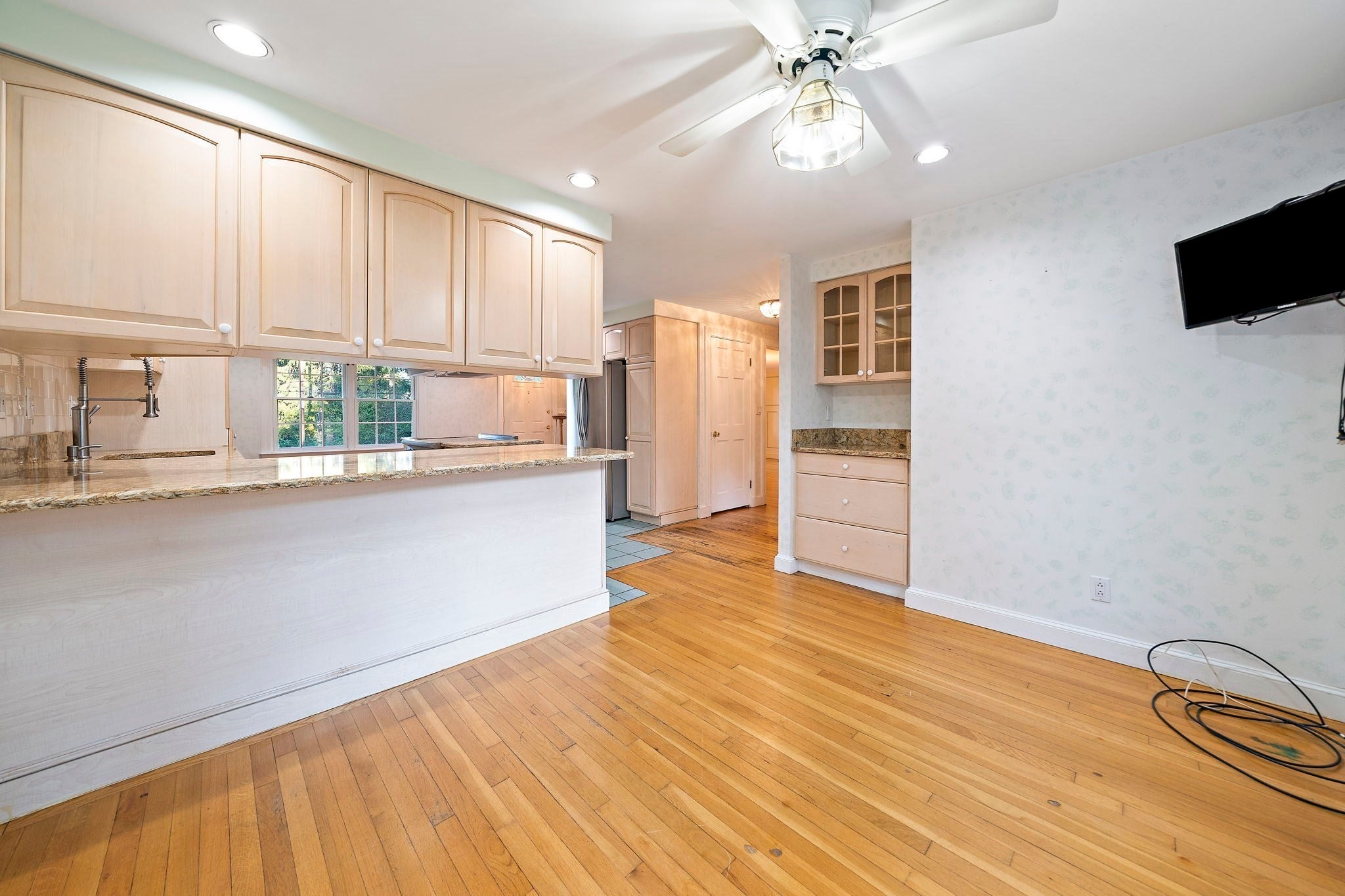 140 Mount Vernon Rd E RD, Weymouth, MA Photo #8