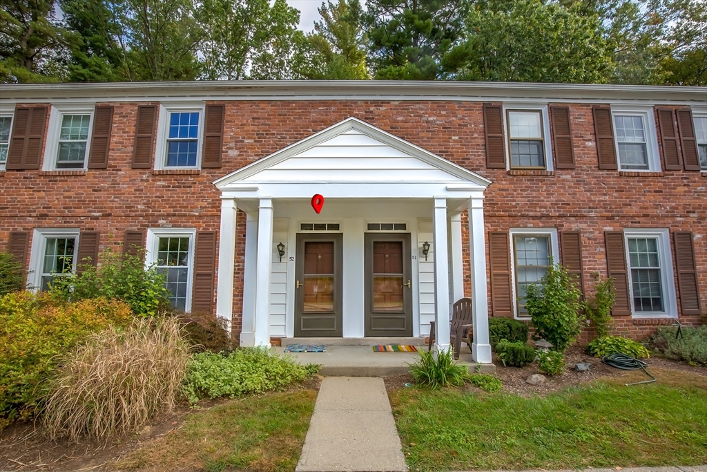 52 Smithfield Ct 52