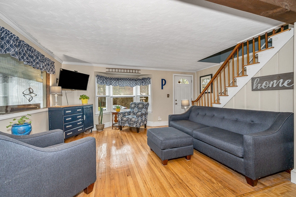 15 Newton Ave