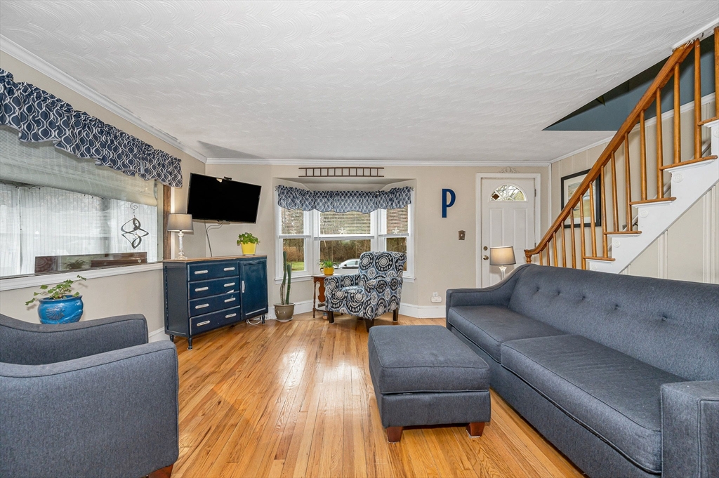 15 Newton Ave