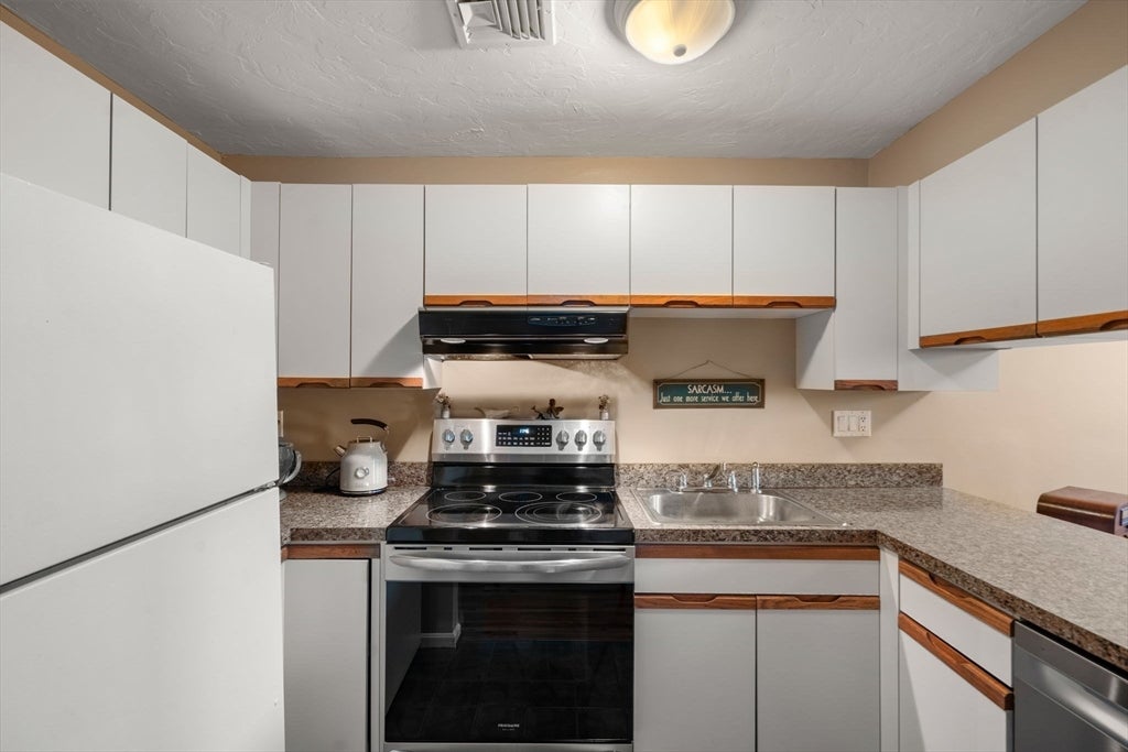 280 Village St #D2, Medway, MA, 280 Village St #D2, Medway, MA Photo #3