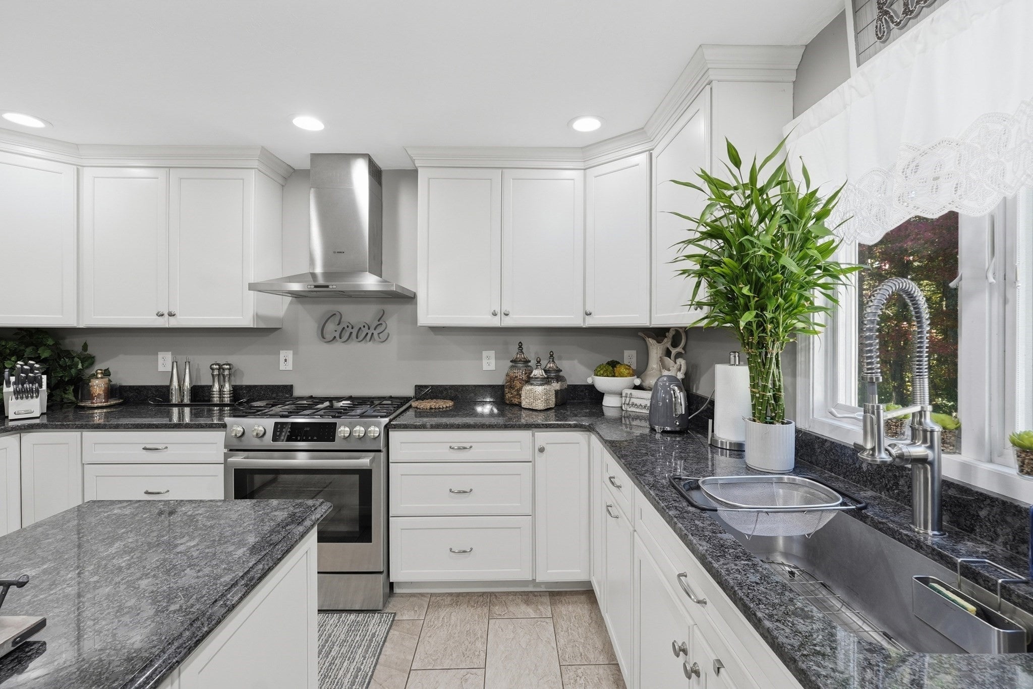 31 Knollwood Dr, Charlton, MA, 31 Knollwood Dr, Charlton, MA Photo #9