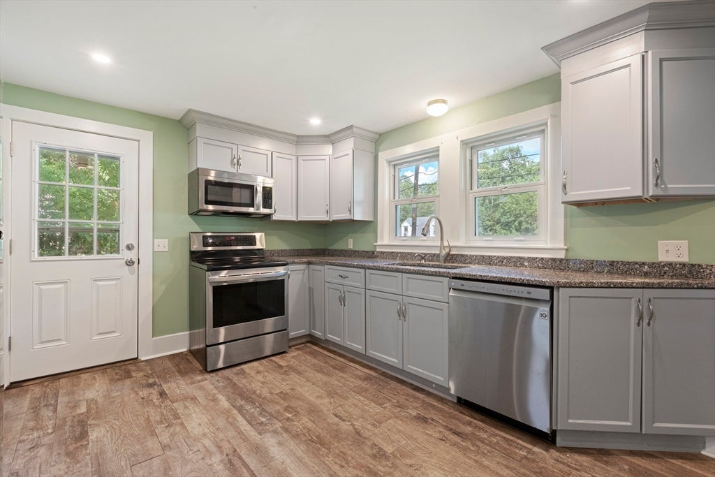 12 Cedar Ave, Millbury, MA, 12 Cedar Ave, Millbury, MA Photo #6