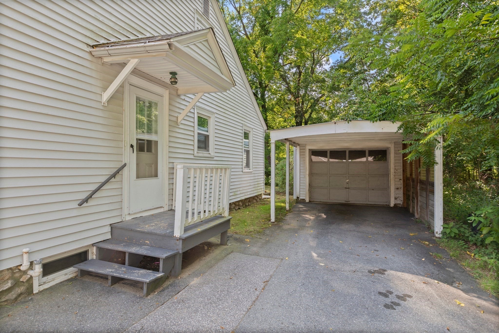 12 Cedar Ave, Millbury, MA Photo #2