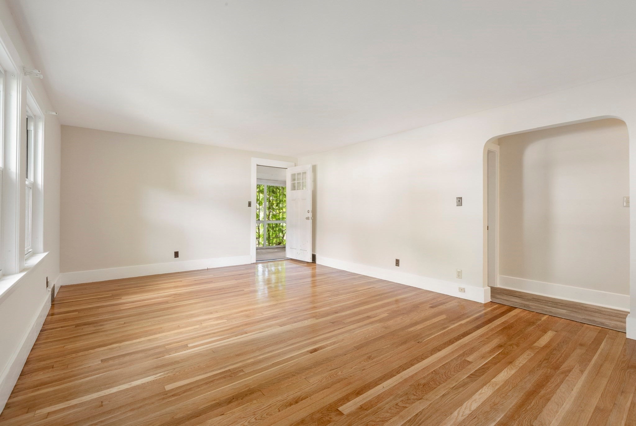 12 Cedar Ave, Millbury, MA Photo #10